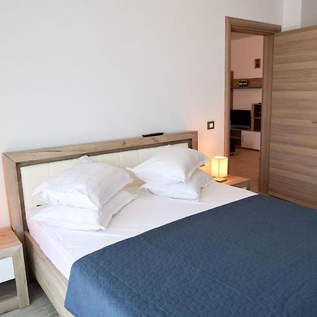 Rubic Apartment Spa N Pool Beach Resort Неводарі Екстер'єр фото