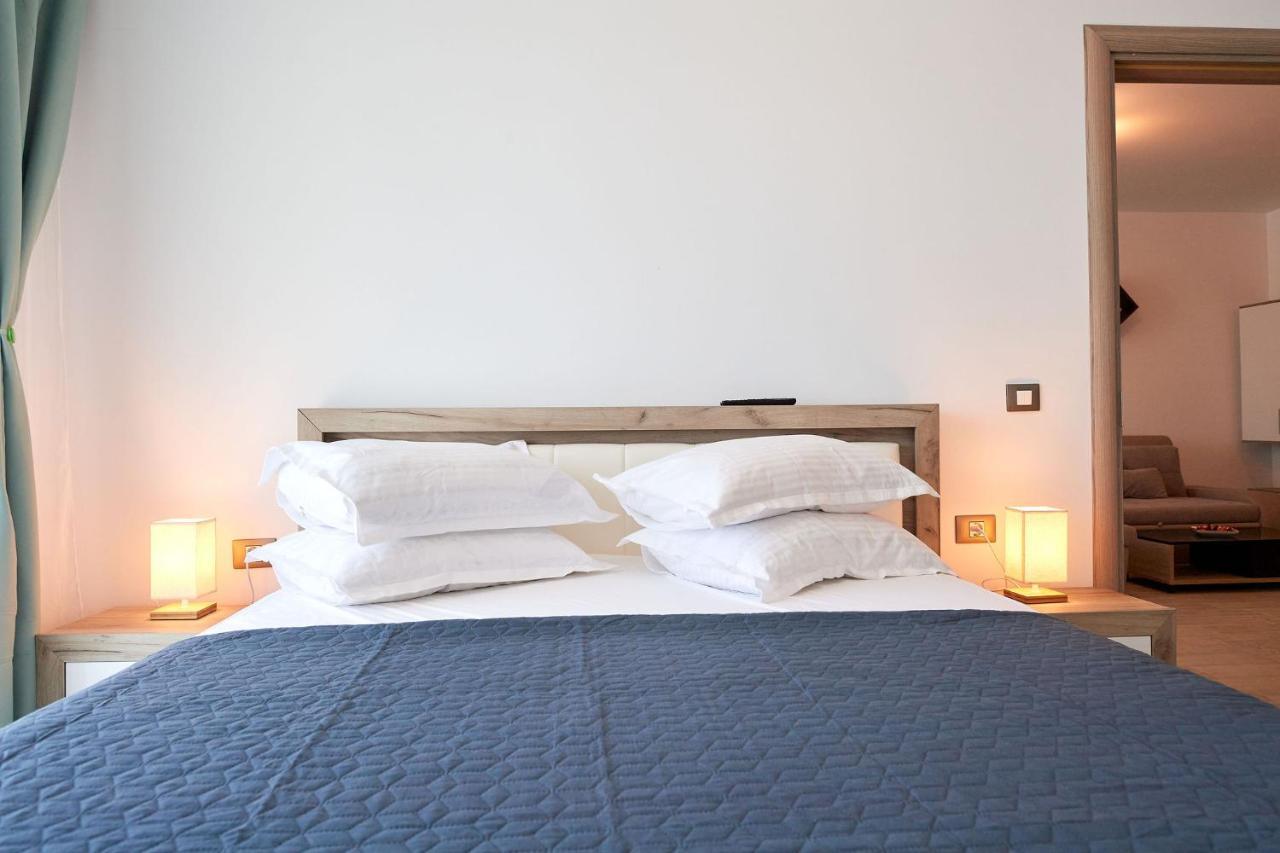 Rubic Apartment Spa N Pool Beach Resort Неводарі Екстер'єр фото