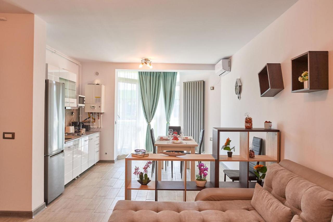 Rubic Apartment Spa N Pool Beach Resort Неводарі Екстер'єр фото